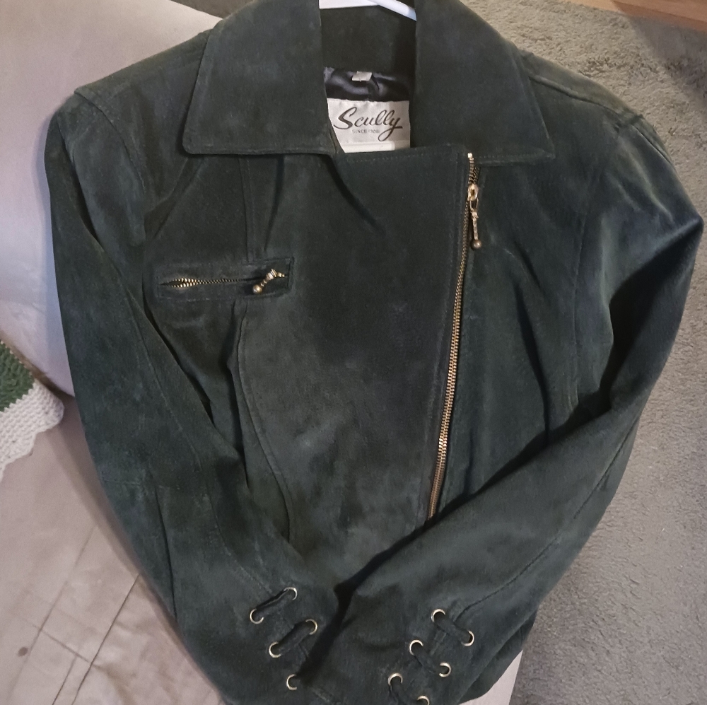 Scully Genuine Leather Woman's Motorcycle Jacket, Size 8, 100% Satin Lining